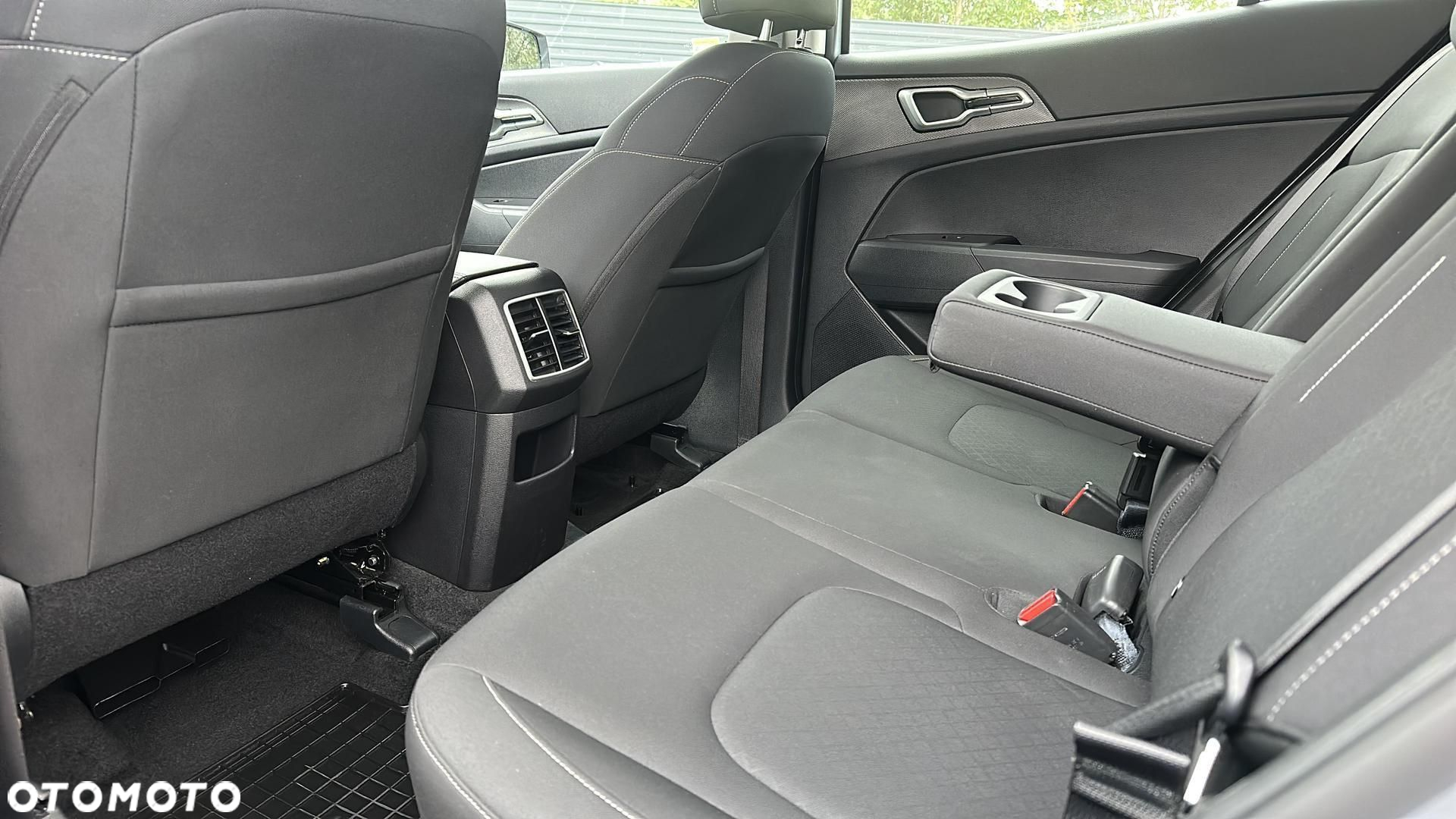 Kia Sportage 1.6 T-GDI MHEV M 2WD DCT - 19