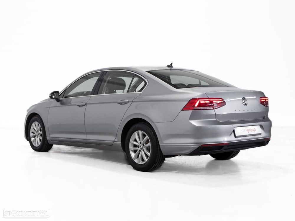VW Passat 1.6 TDI Business DSG - 4