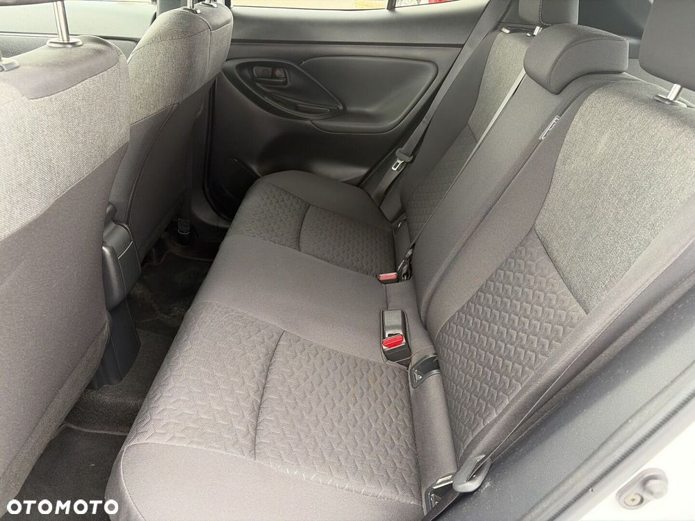 Toyota Yaris Cross Hybrid 1.5 Comfort - 16