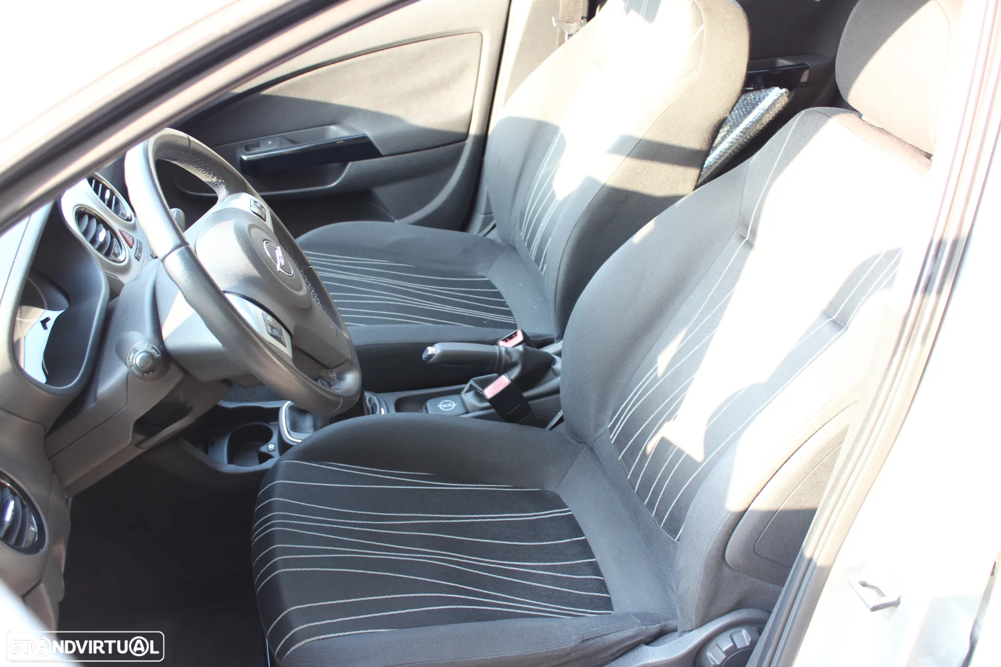 Opel Corsa 1.3 CDTi Enjoy EcoFLEX - 13