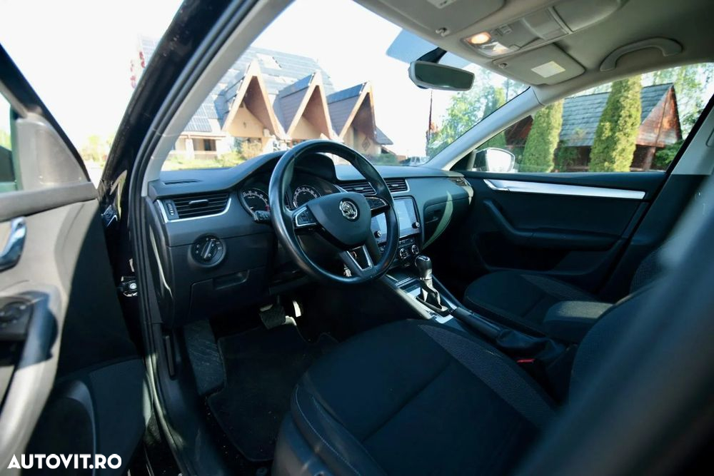 Skoda Octavia 1.6 TDI DSG Ambition - 5