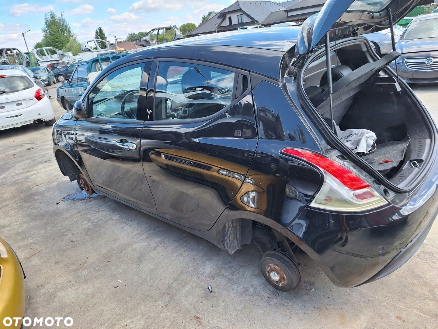Lancia Chrysler Ypsilon 3 III 312 2011- DRZWI TYŁ PRAWE 876 NERO CARBONIO - 1