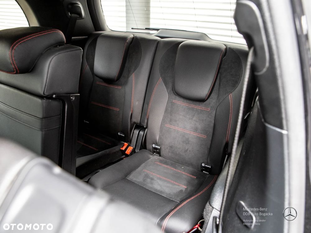 Mercedes-Benz GLB 220 mHEV 4-Matic AMG Line 8G-DCT - 39