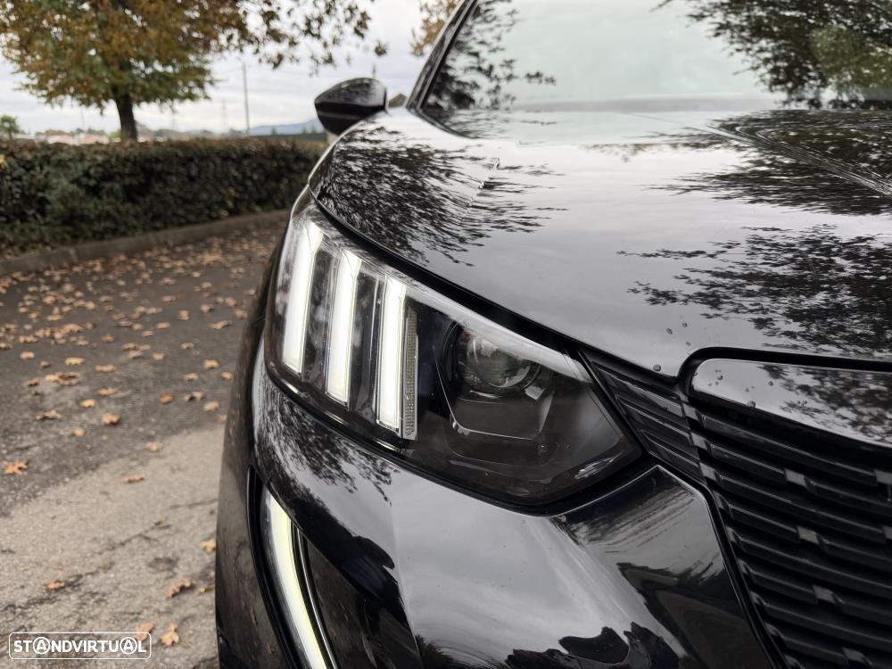Peugeot e-2008 50 kWh GT - 12