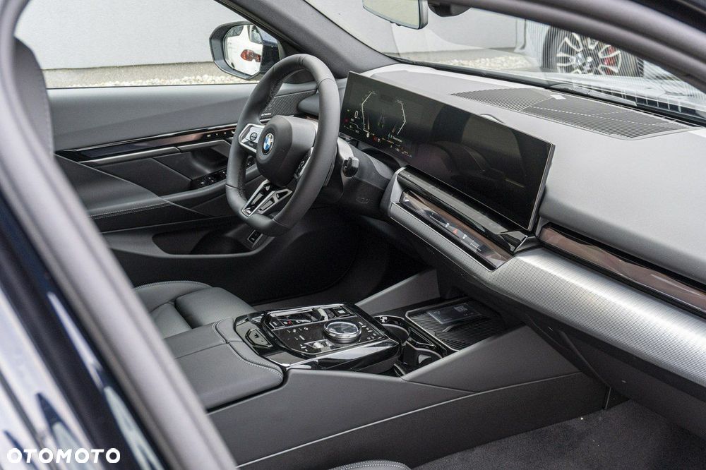 BMW Seria 5 - 24