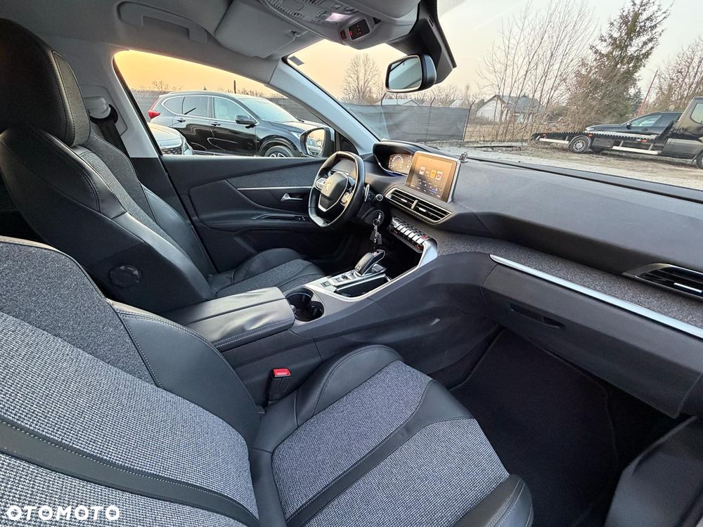 Peugeot 3008 BlueHDi 130 Stop & Start EAT8 Allure - 24