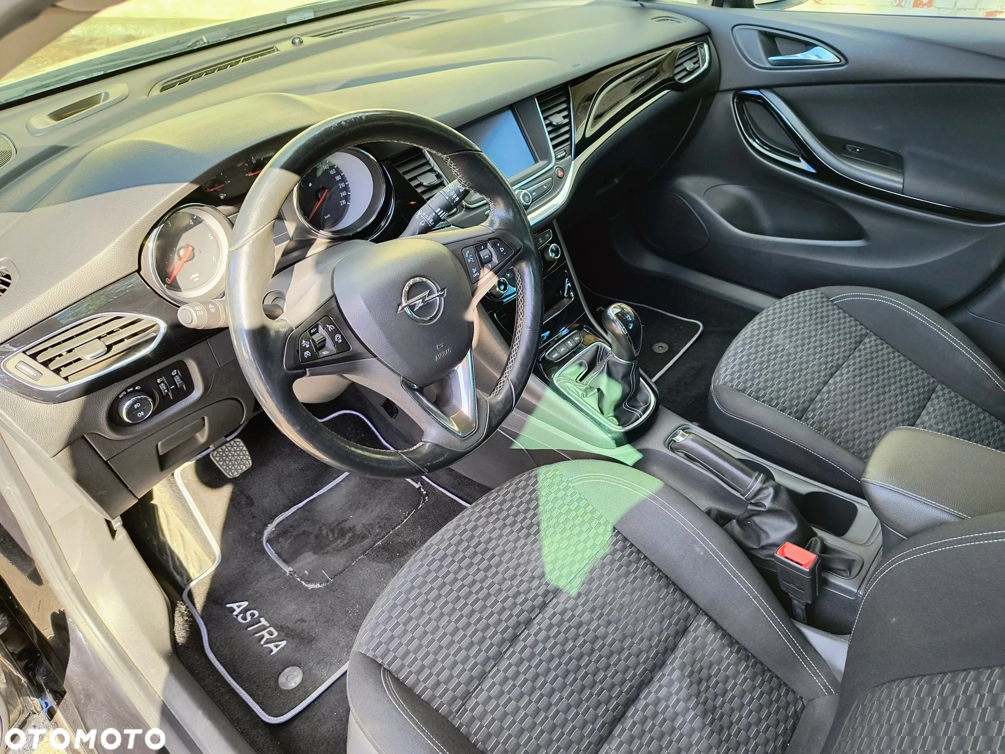 Opel Astra IV 1.6 CDTI Cosmo - 9
