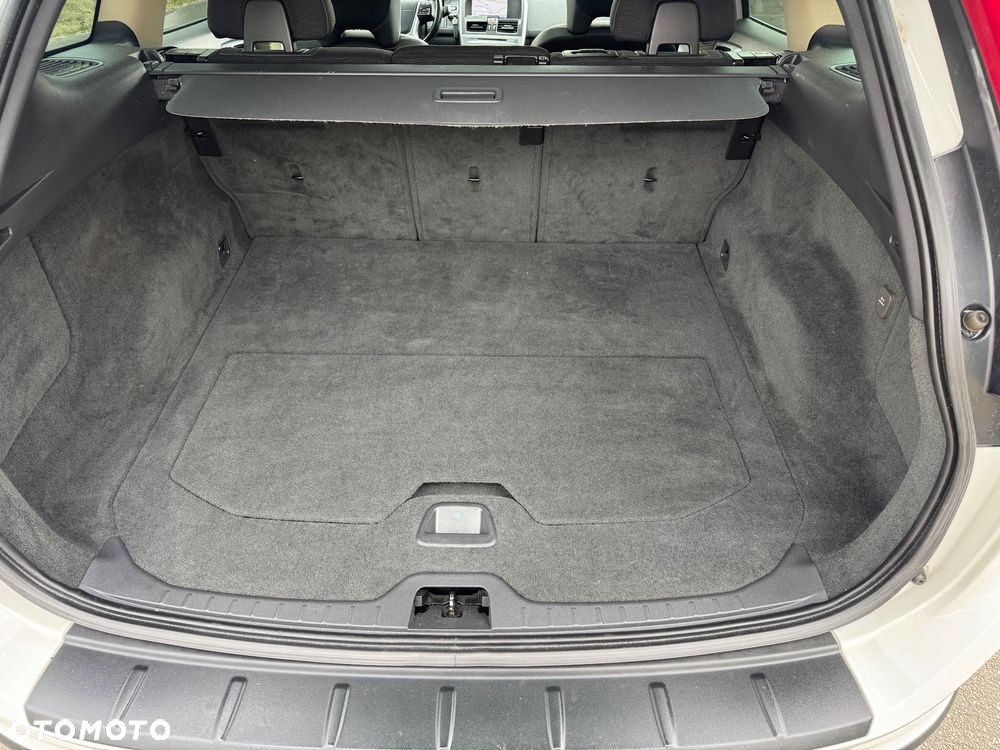 Volvo XC 60 D4 Geartronic Momentum - 15