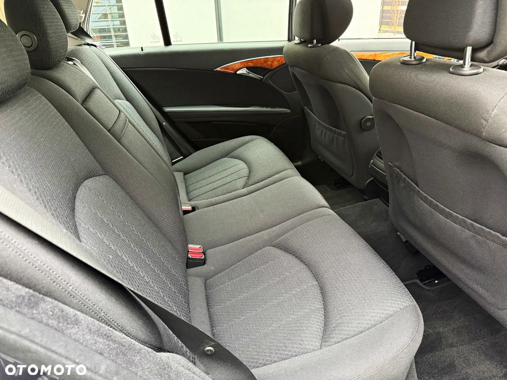 Mercedes-Benz Klasa E - 16