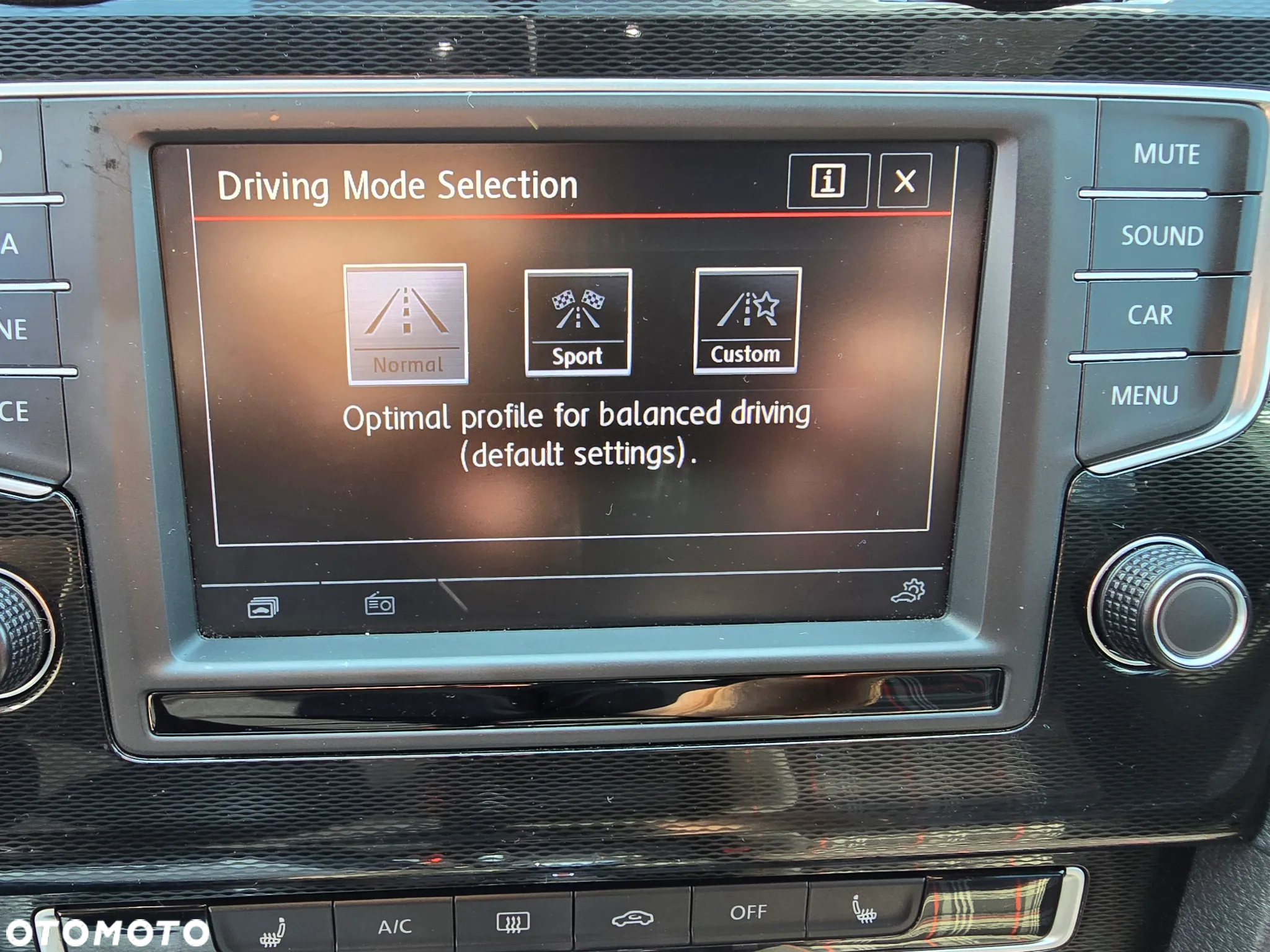 Volkswagen Golf GTI BlueMotion Technology DSG - 30