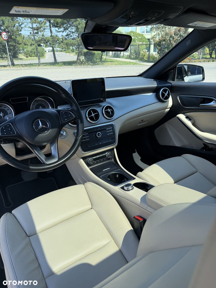 Mercedes-Benz CLA 250 7G-DCT AMG Line - 11