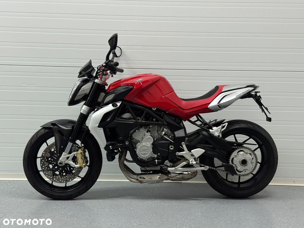 MV AGUSTA Brutale - 15