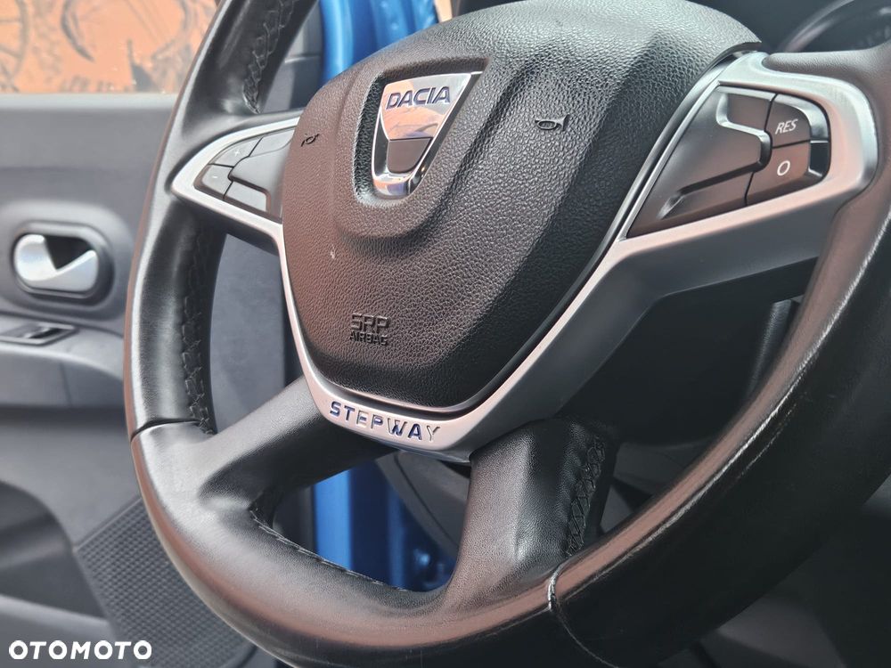 Dacia Lodgy 1.6 SCe Stepway S&S - 25