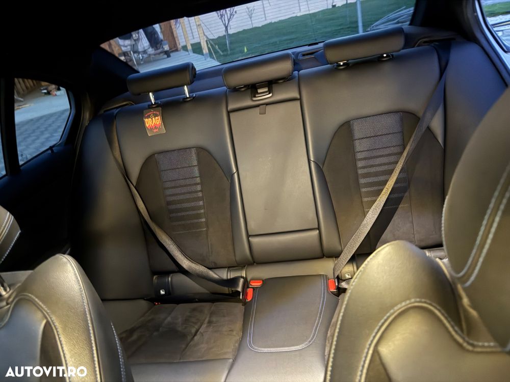 BMW Seria 3 320d Aut. M Sport - 11