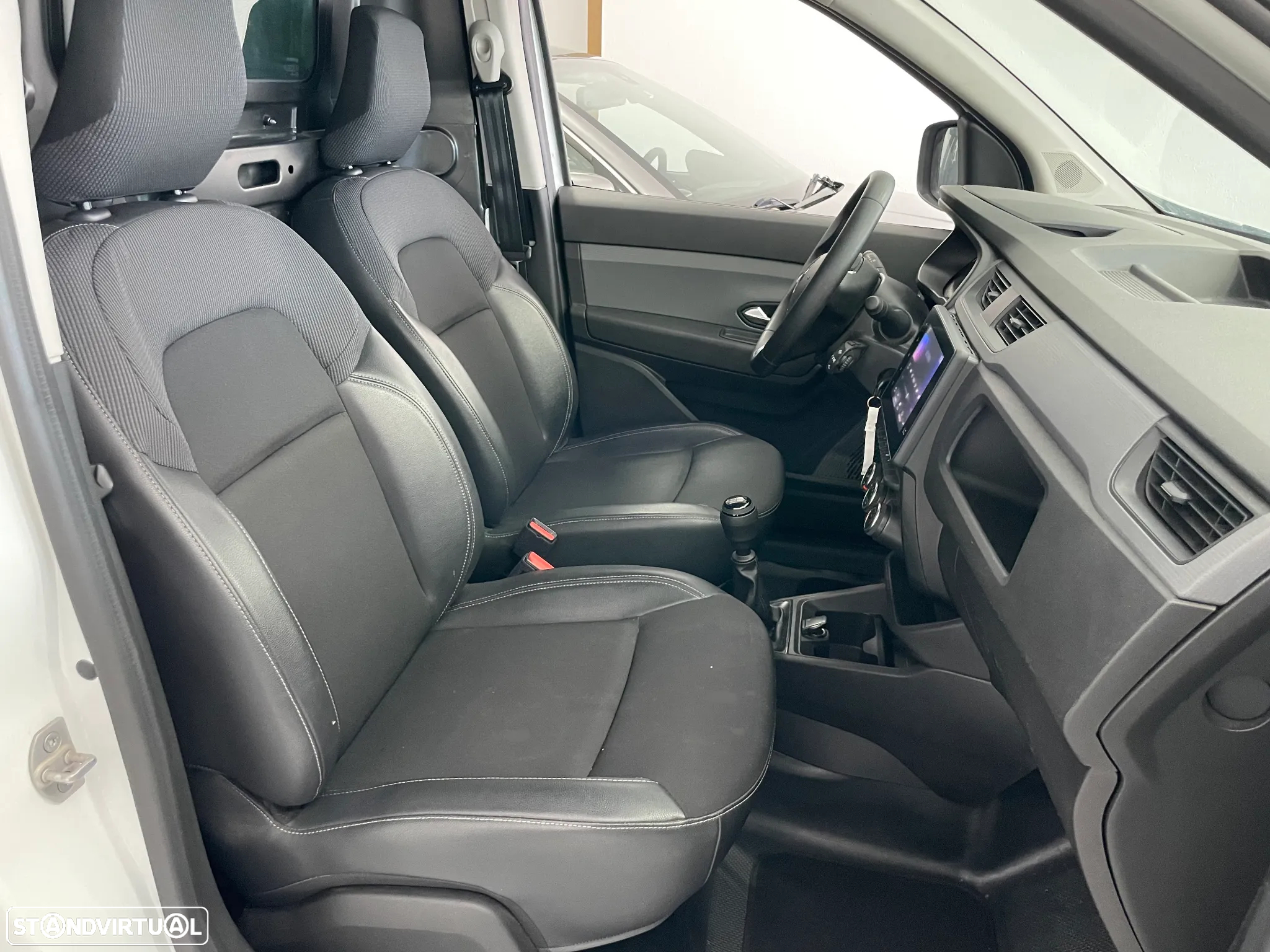 Renault EXPRESS 1.5 Blue DCI Advance - 14