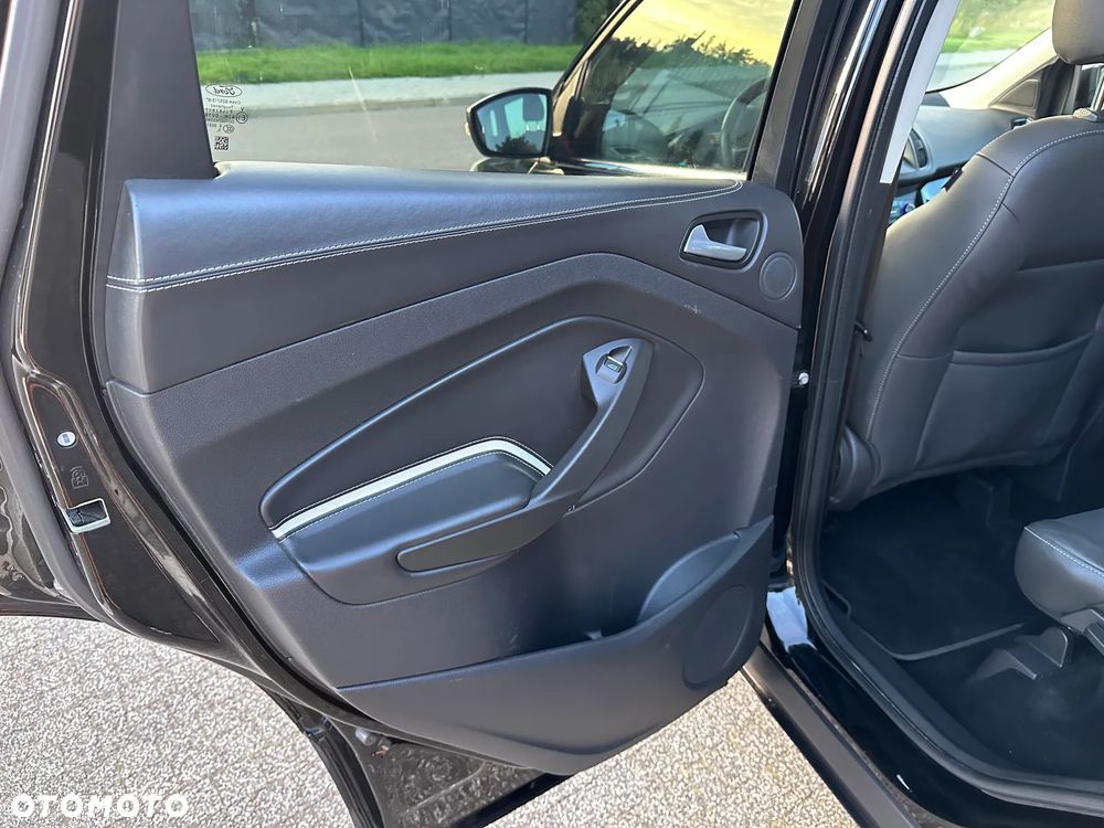 Ford Kuga 1.5 EcoBoost 2x4 Titanium - 21