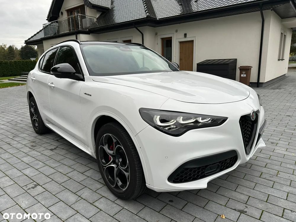 Alfa Romeo Stelvio 2.0 Turbo 16V AT8-Q4 Veloce - 3