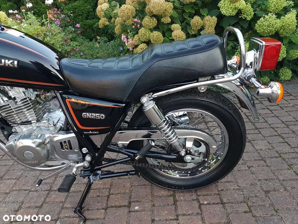 Suzuki GN - 16