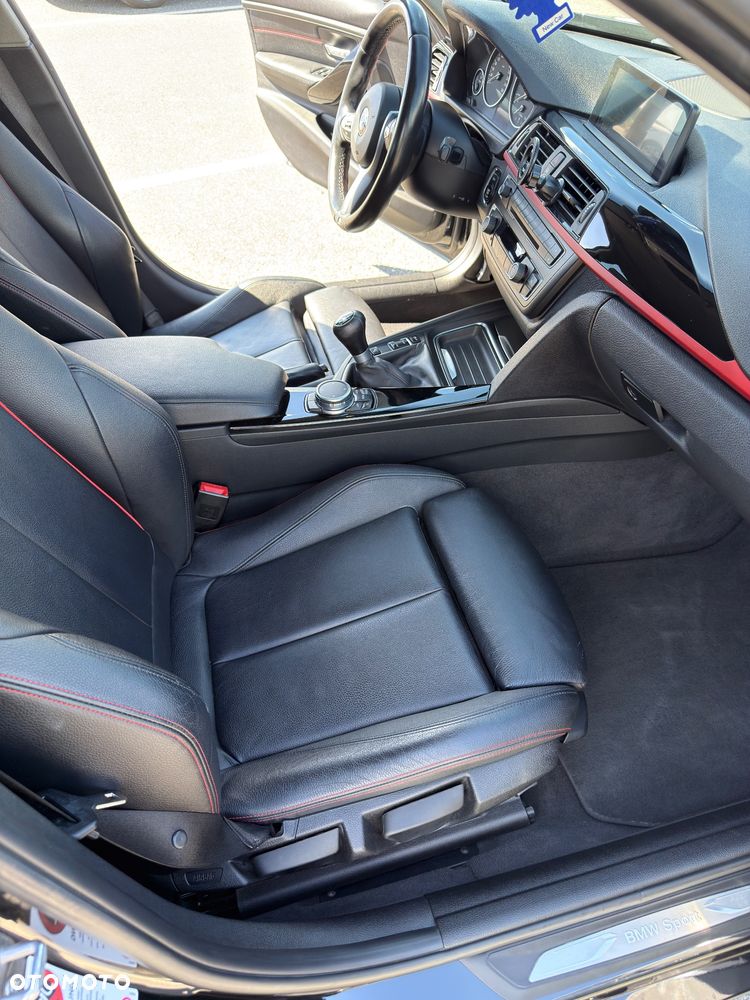 BMW Seria 3 320d - 12