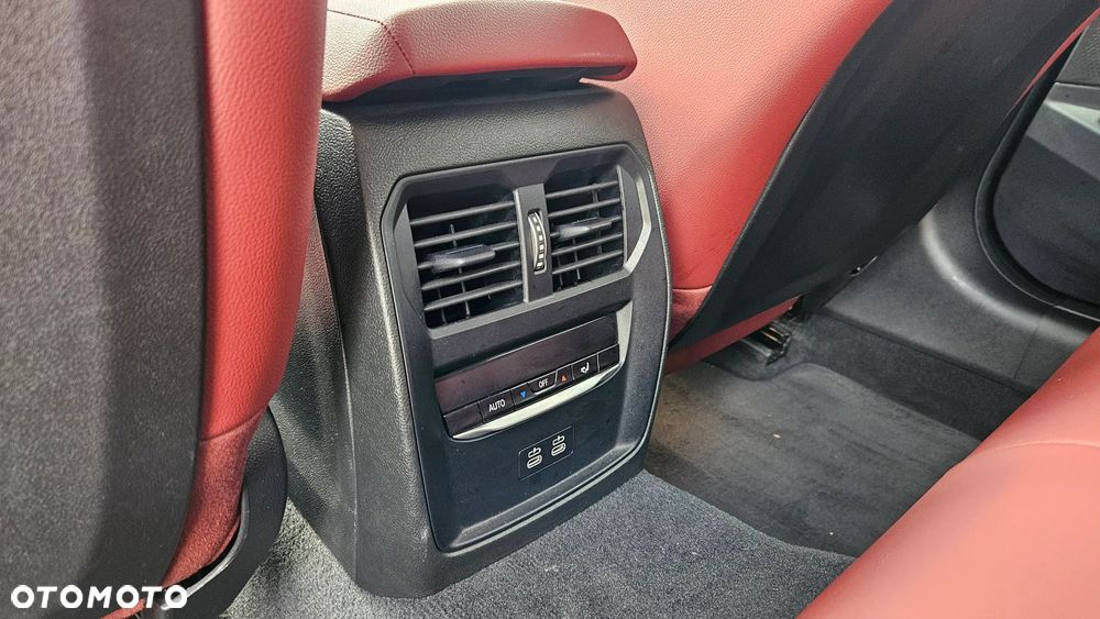 BMW Seria 3 318i - 16