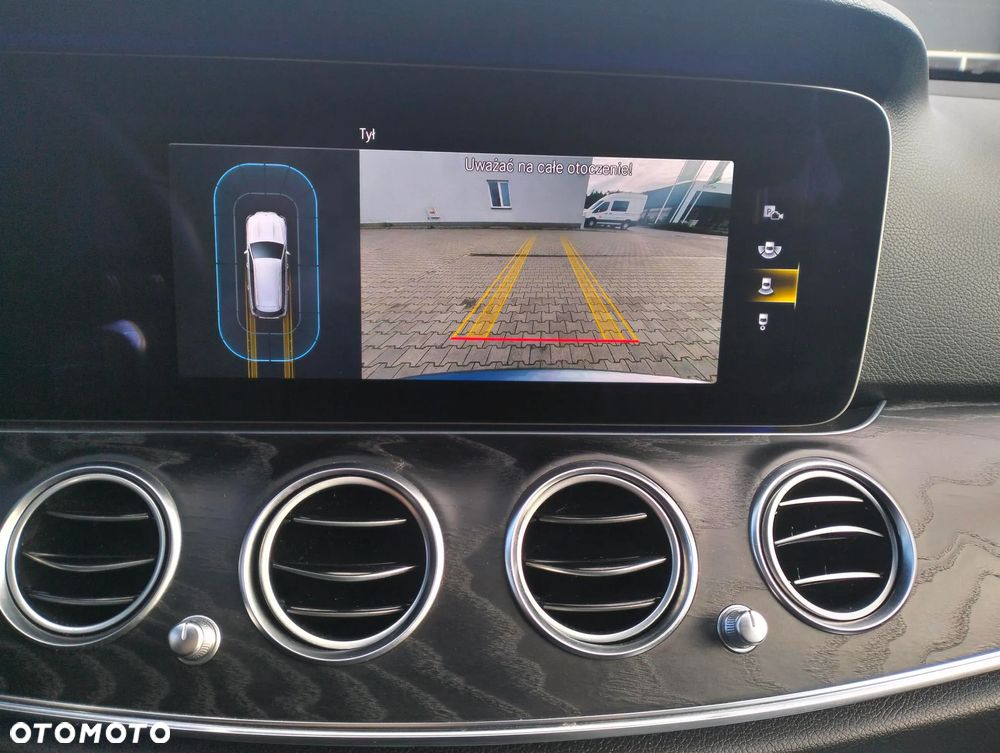 Mercedes-Benz Klasa E 220 d Avantgarde - 28