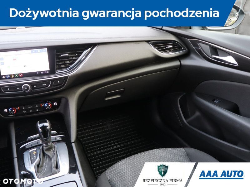 Opel Insignia - 10