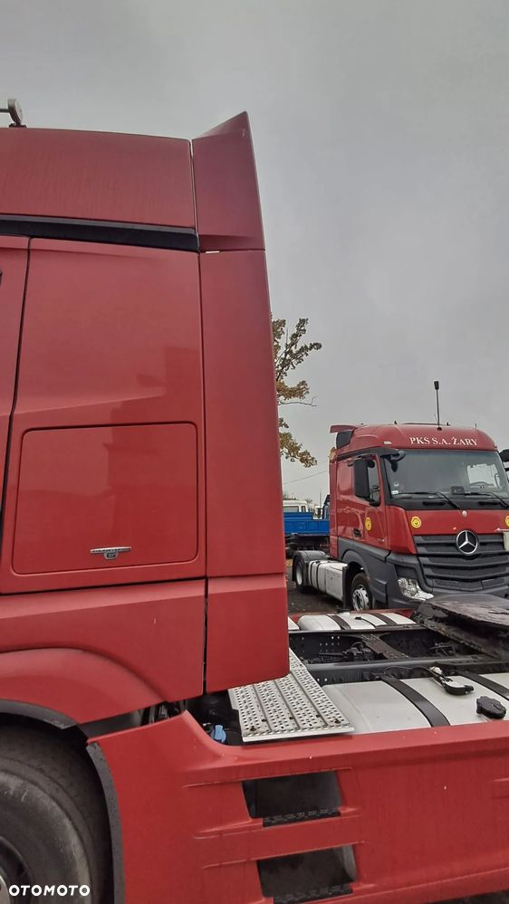 Spoiler owiewka komplet lewy prawy Mercedes Actros MP4 giga space - 2