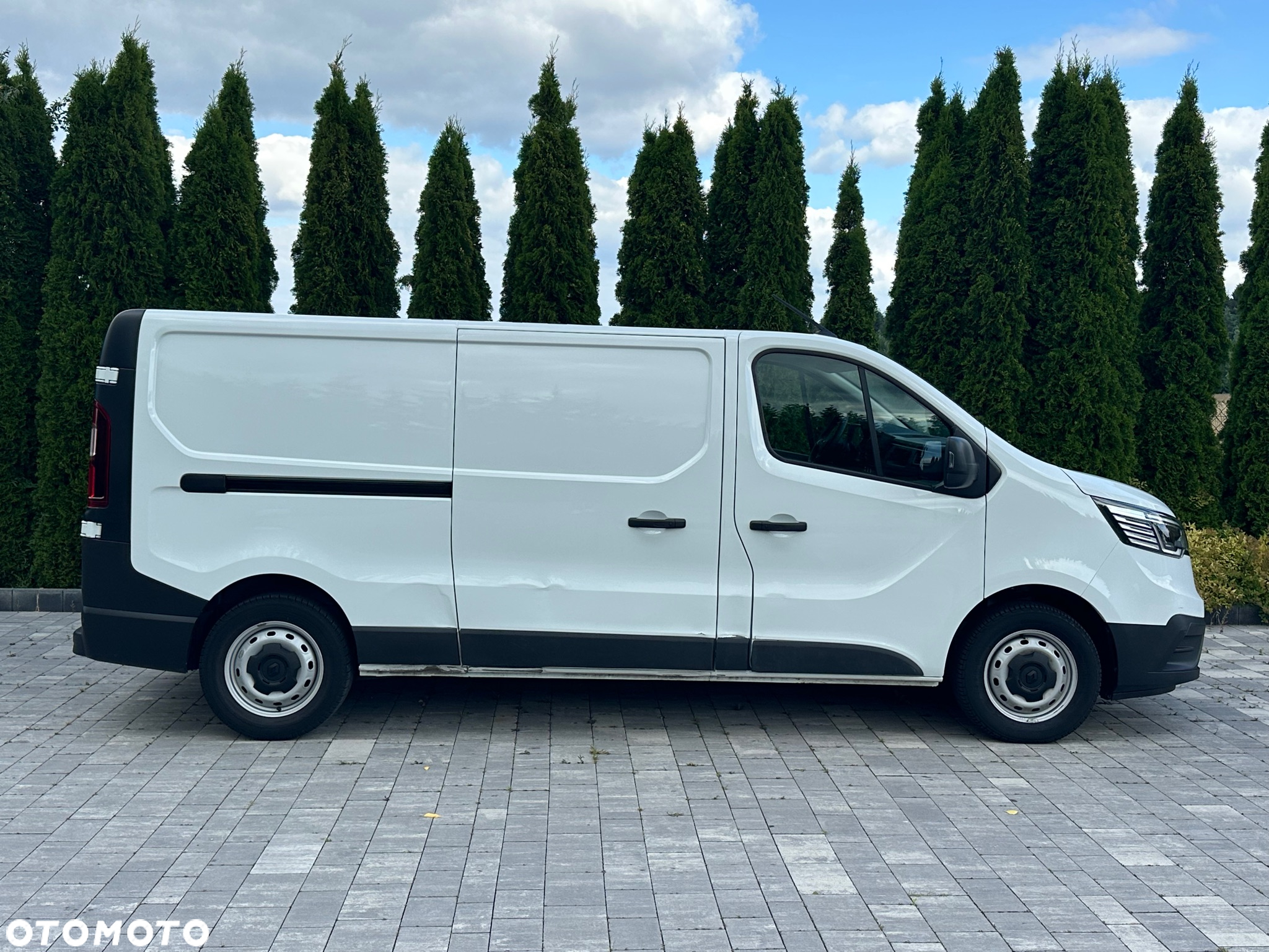 Renault / TRAFIC / 2.0 / L2H1 / LONG / - 11
