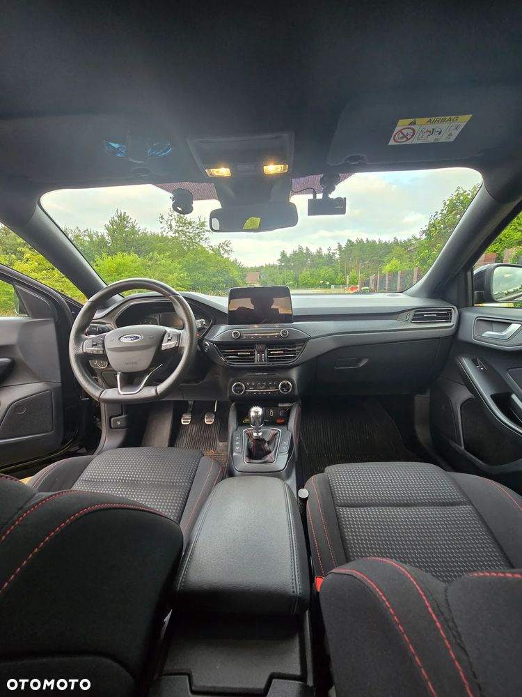 Ford Focus 1.0 EcoBoost ST-Line Style - 14