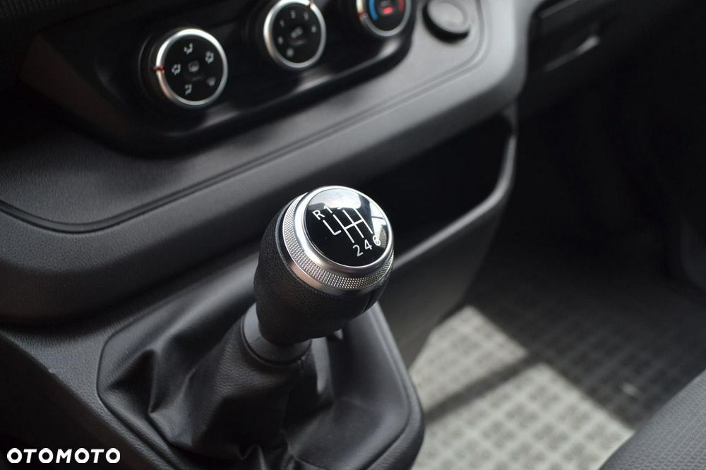 Renault Trafic - 18