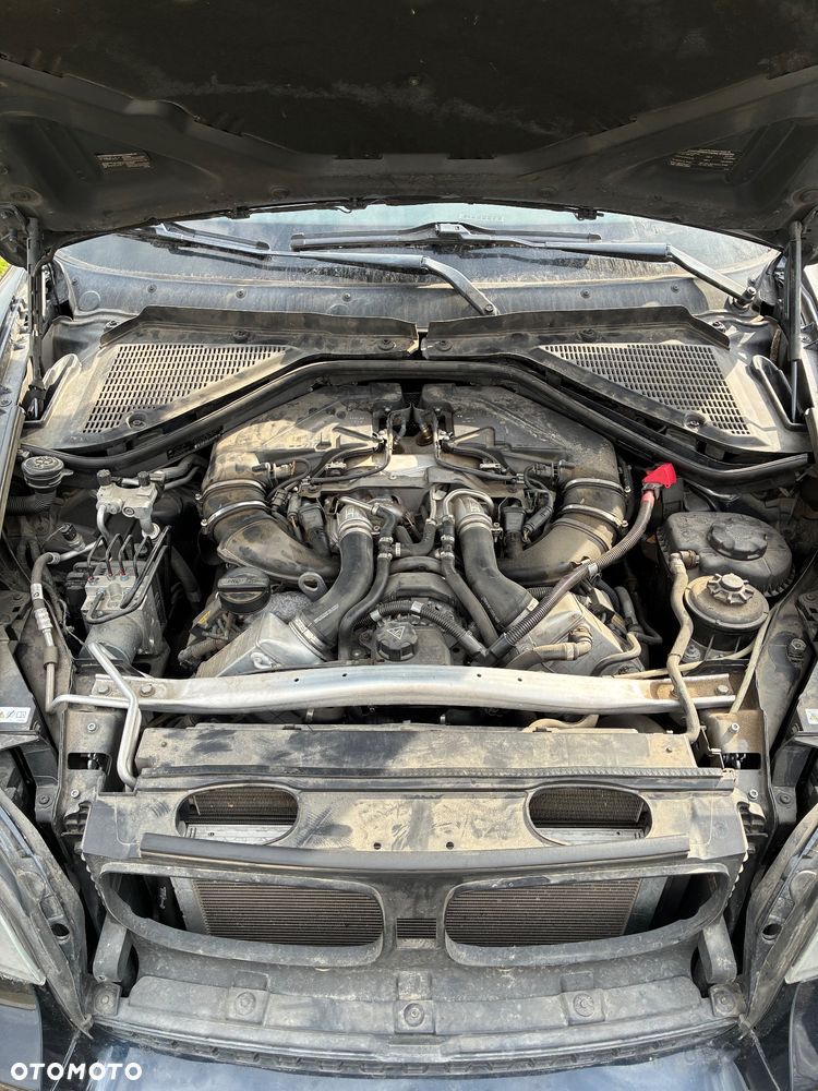 BMW X5 xDrive50i - 4