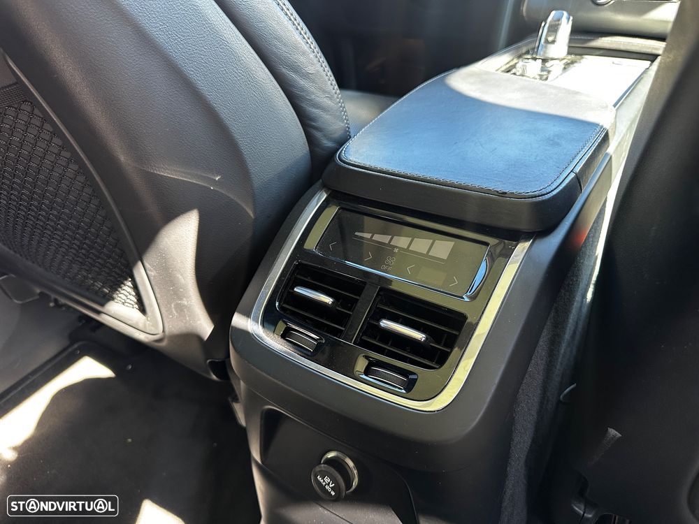 Volvo XC 90 - 13