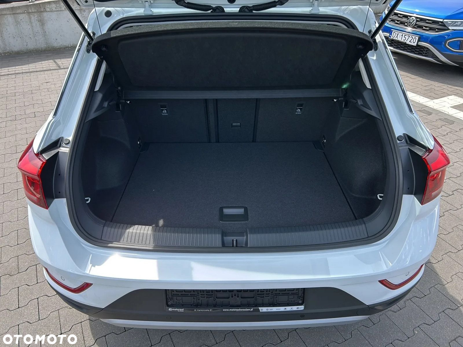 Volkswagen T-Roc - 18