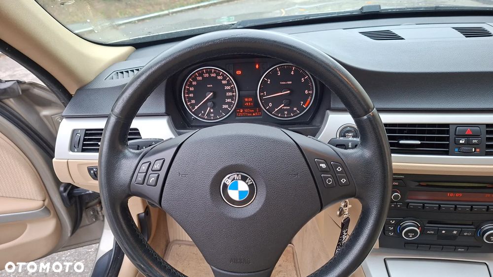 BMW Seria 3 318i Edition Exclusive - 15