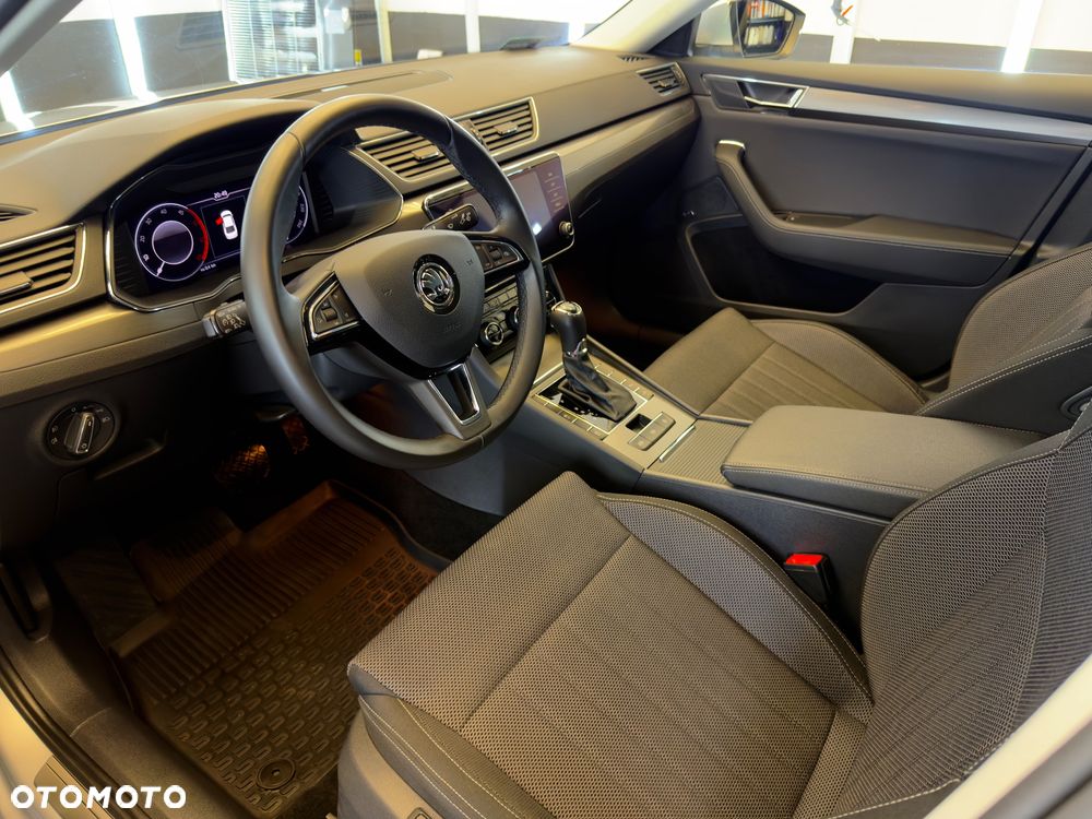 Skoda Superb 2.0 TDI Ambition DSG - 8