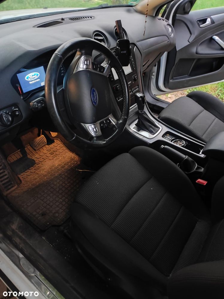 Ford Mondeo - 4