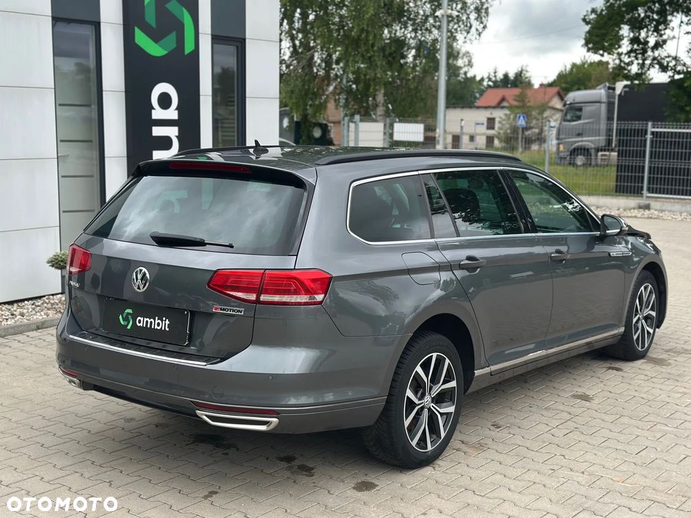 Volkswagen Passat - 7