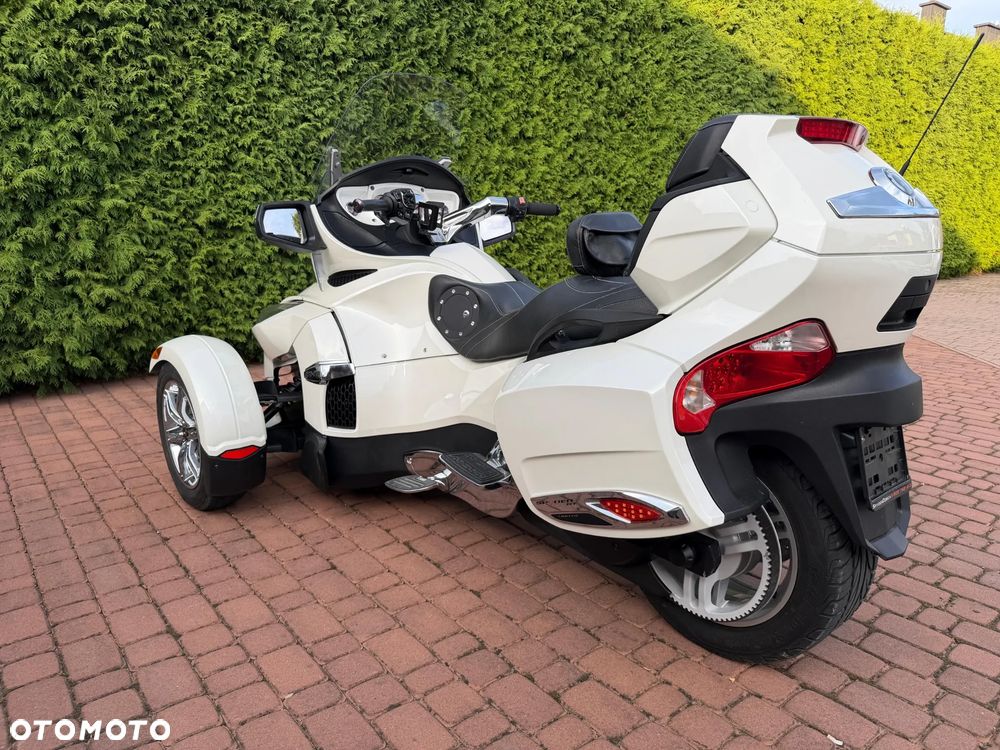 Can-Am Spyder - 4