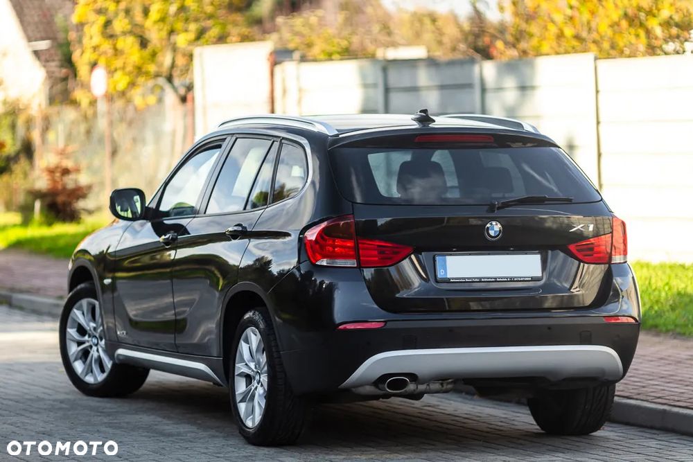 BMW X1 sDrive18i Sport Line - 14