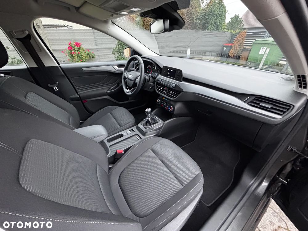 Ford Focus 1.0 EcoBoost Trend Edition - 12