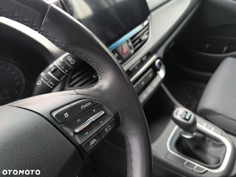 Hyundai i30 1.5 DPI Classic + - 11