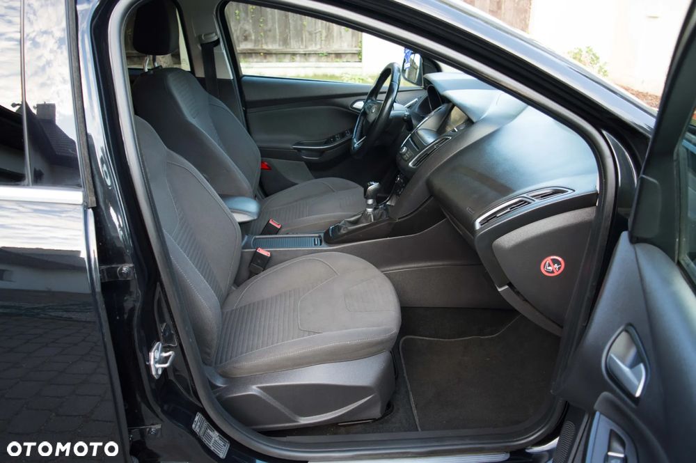 Ford Focus 1.6 TDCi DPF Start-Stopp-System Titanium - 32