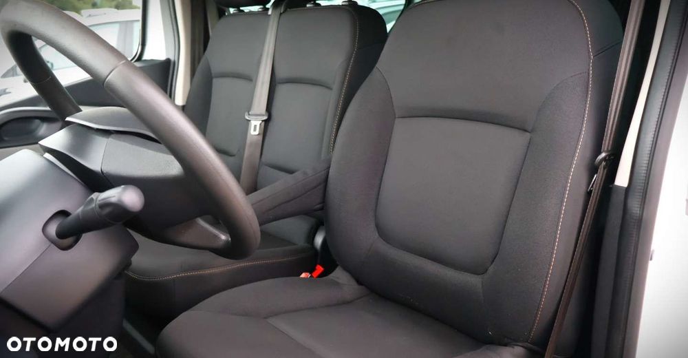 Renault Trafic - 13