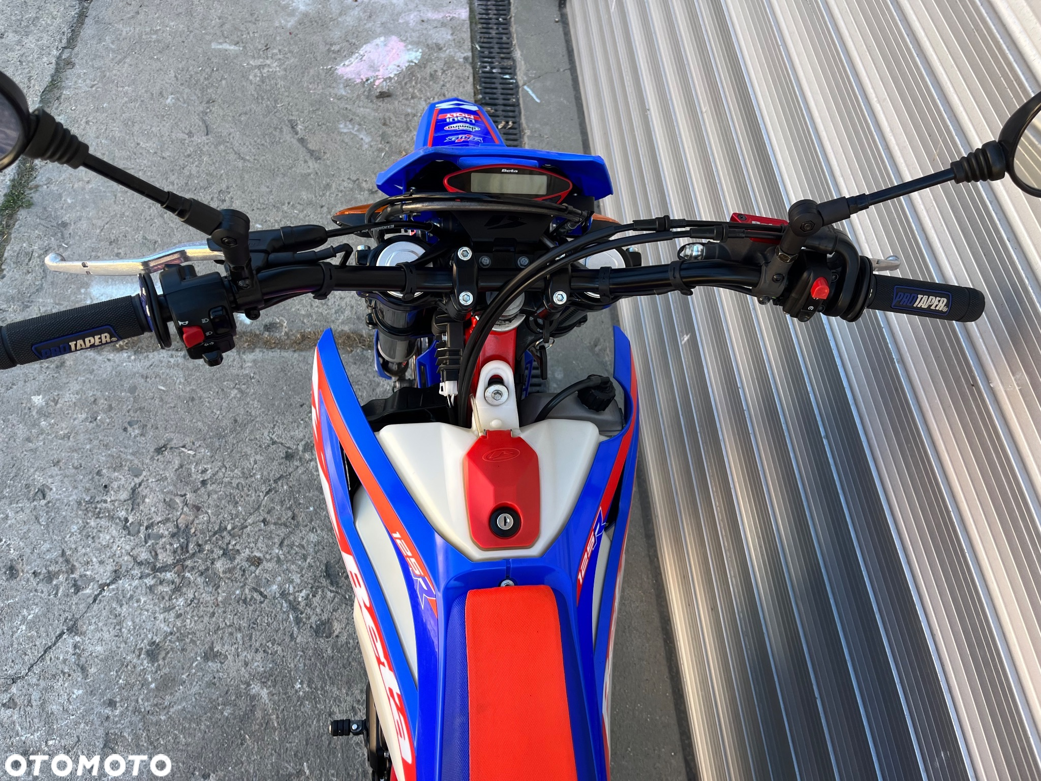 Beta RR - 32