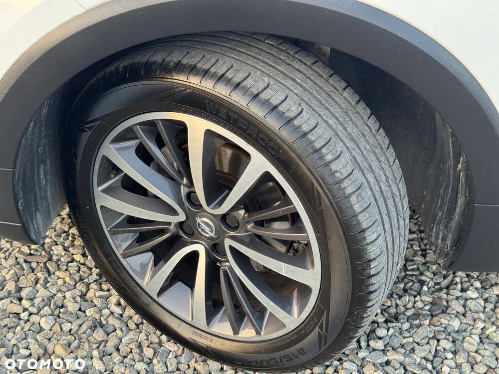 Opel Crossland X 1.2 T Design Line S&S - 30