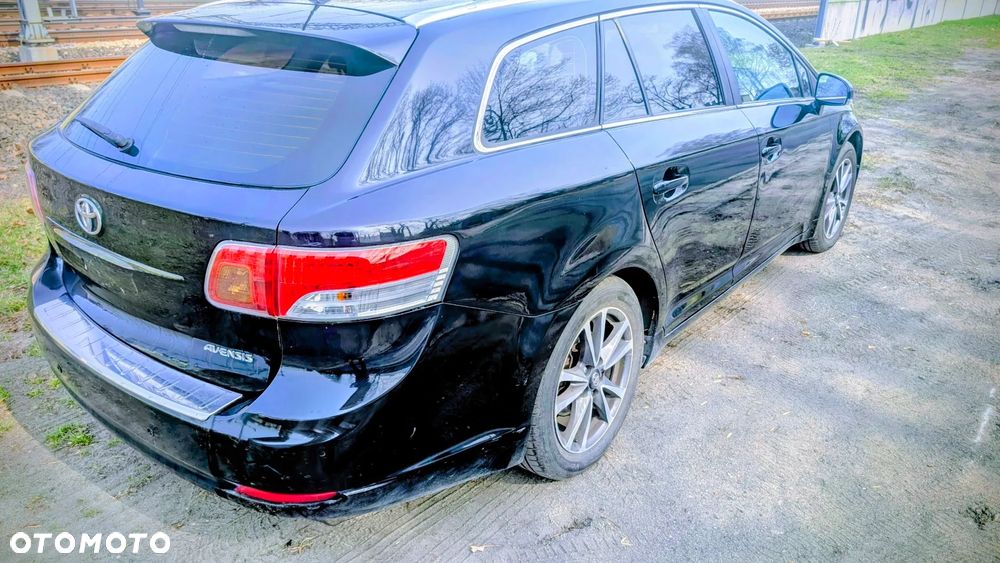 Toyota Avensis 2.0 D-4D Sol Premium - 5