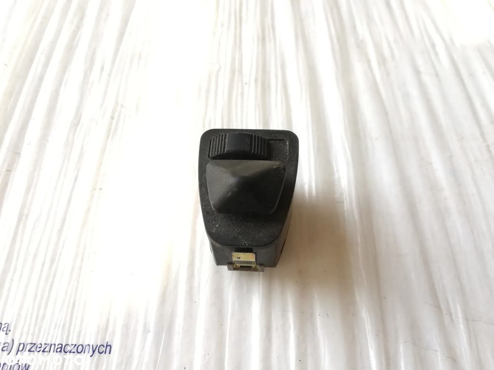 BMW E46 Przełącznik regulacji lusterek 8373692 - 1