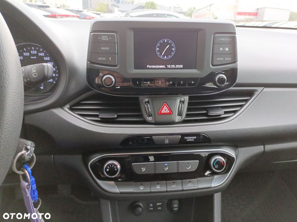 Hyundai i30 1.4 Classic + - 18