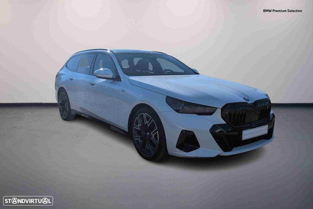 BMW i5 Touring eDrive40 - 1