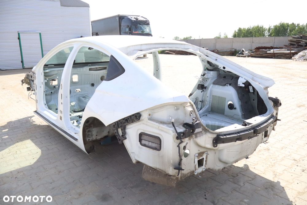 ĆWIARTKA PRAWY PRZÓD OPEL INSIGNIA B GRAND SPORT - 2